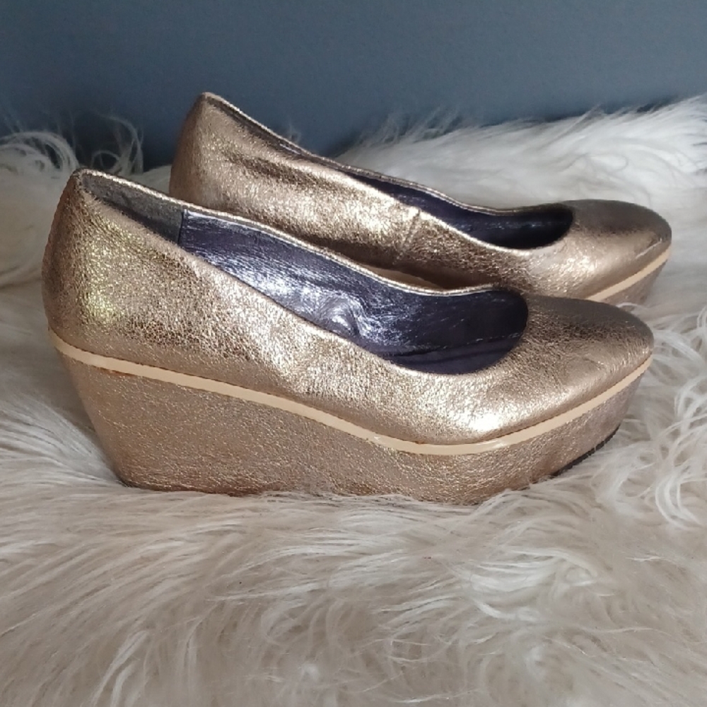 Pilcro Letterpress Leather Wedges